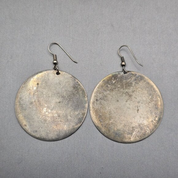 VTG Bohemian Round Drop Earrings 2.5" Silver Tone Etched Floral Mandala Design - Picture 3 of 7